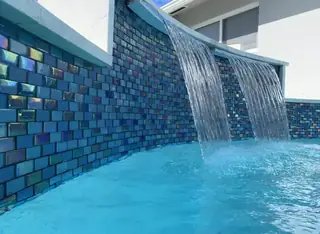 Glass pool tile selection or installation for a South Florida swimming pool — project 01