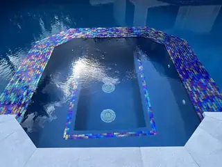 Glass pool tile selection or installation for a South Florida swimming pool — project 04